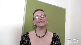 Видеото на MIchelle's Creamy Carwash (Michelle Moist) - 2022-03-02 03:56:18